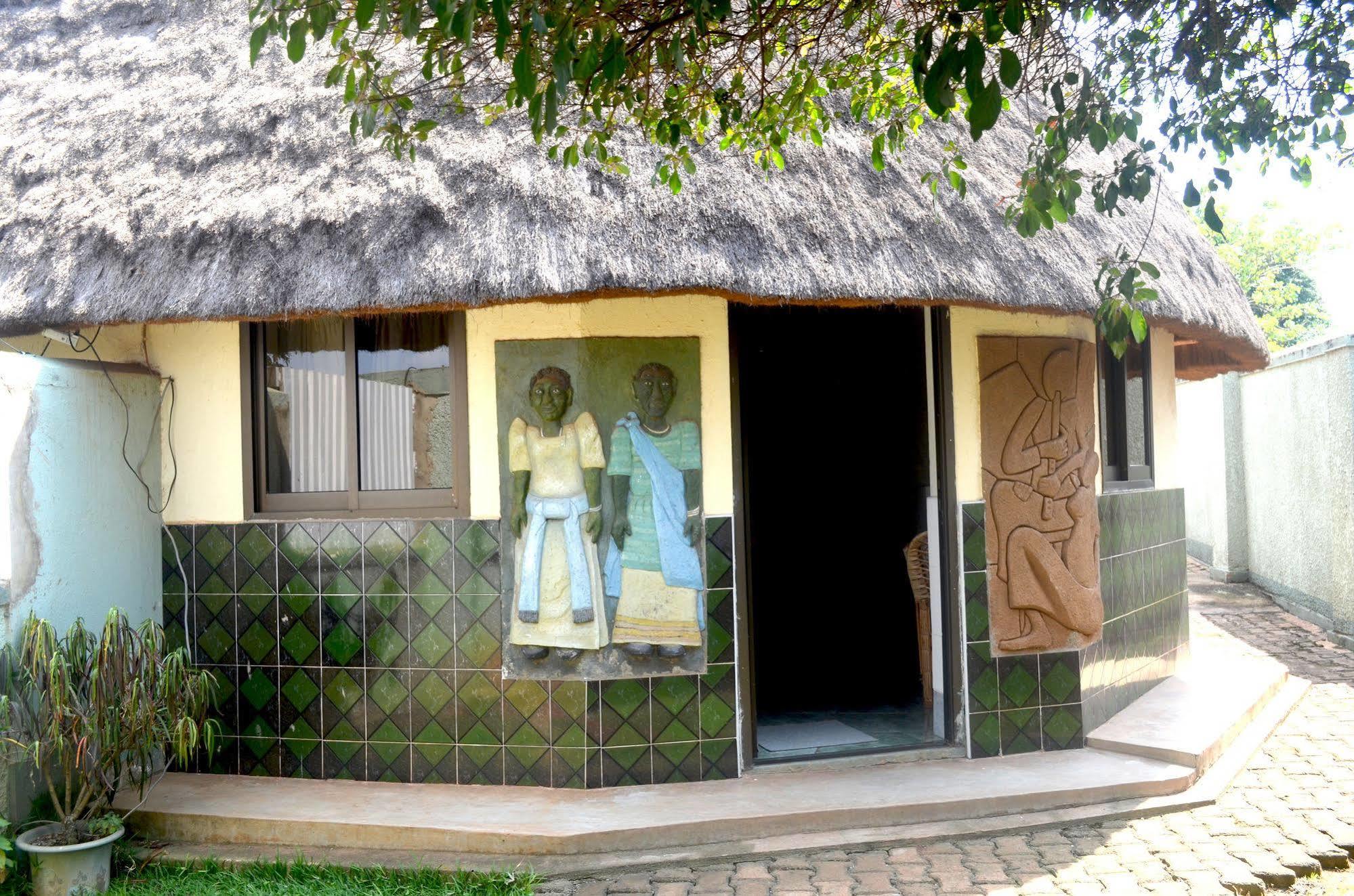 Kiwatule Cottages Kampala Luaran gambar